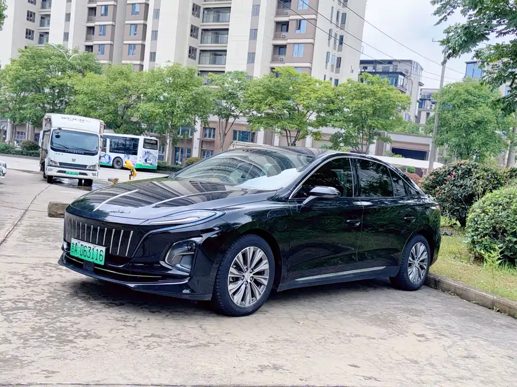 Hongqi Hongqi E-QM5 2023