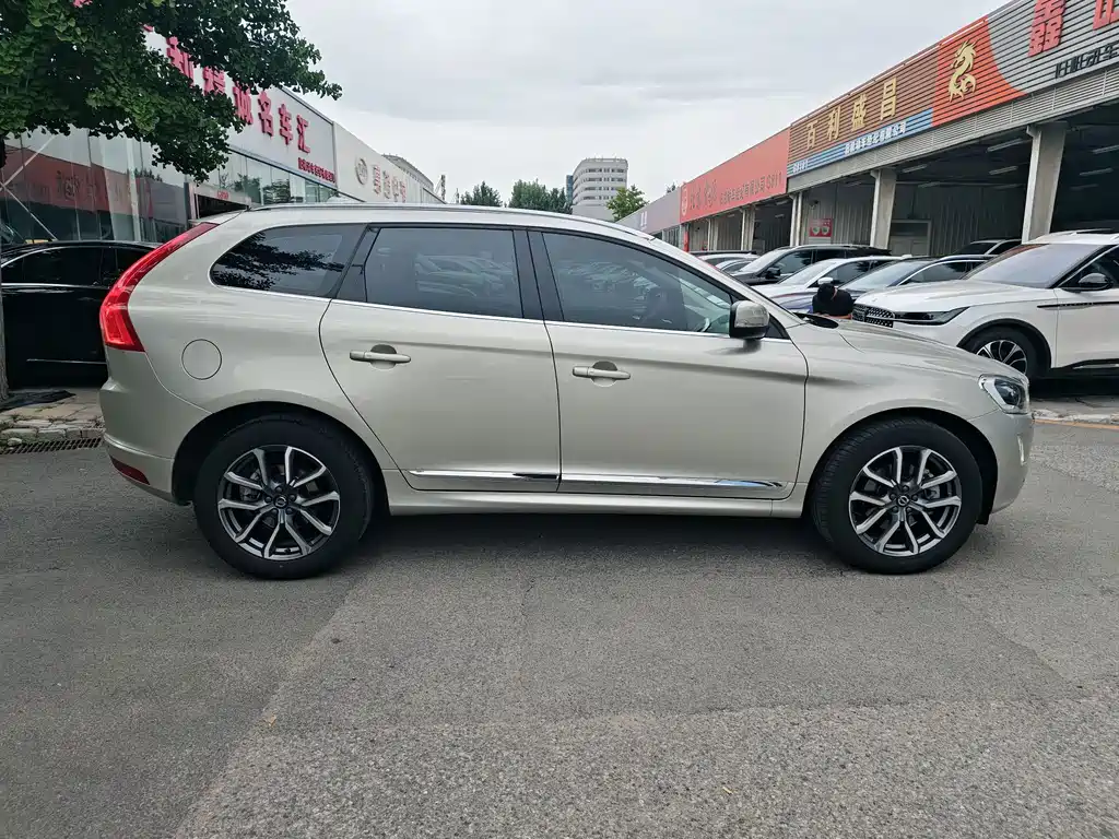 Volvo XC60 — миниатюра 8