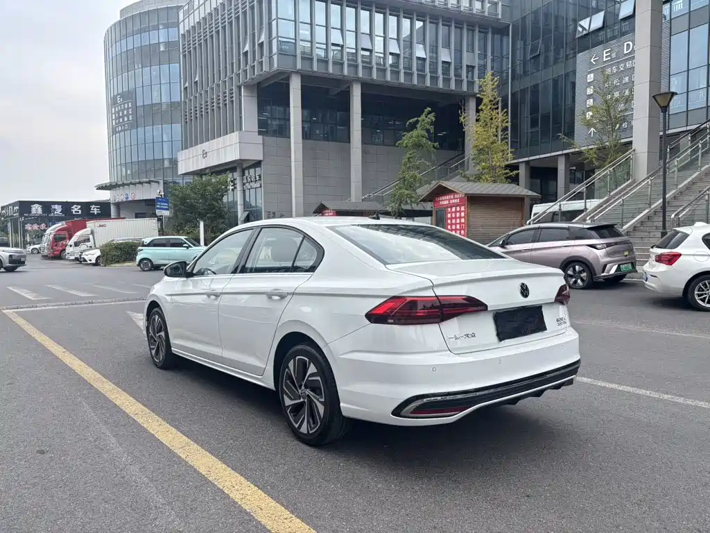Volkswagen Bora — миниатюра 7