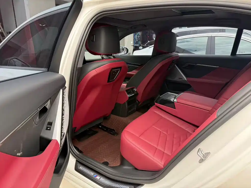 BMW i5 — миниатюра 4