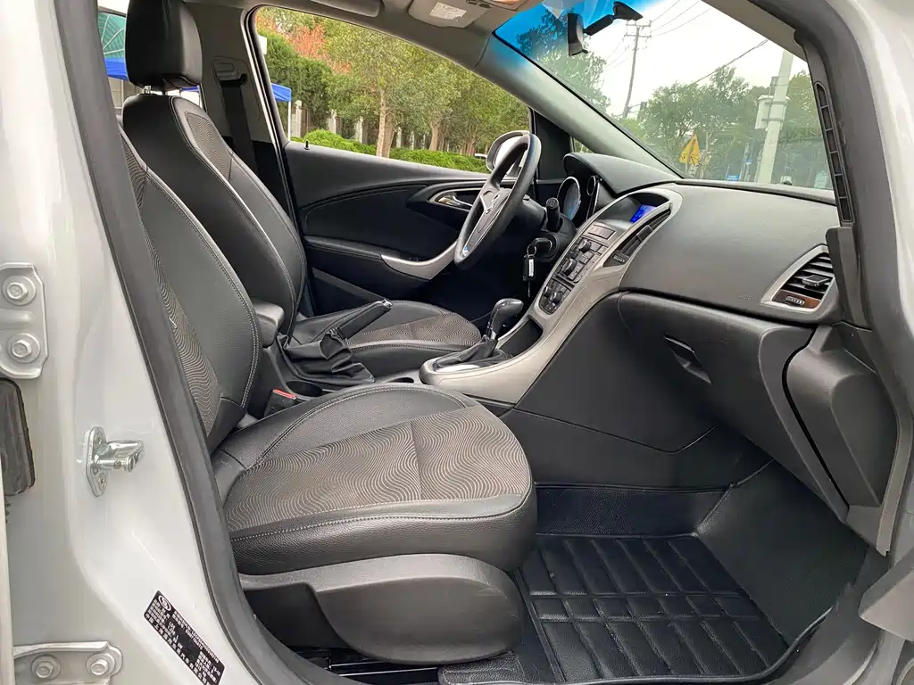 Buick Excelle 2013 XT 1.6L AT Fashion