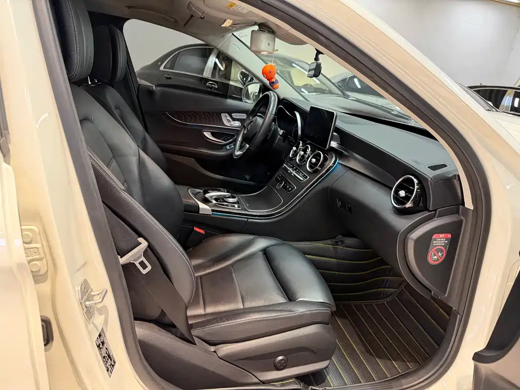 Mercedes-Benz C-Class — миниатюра 18