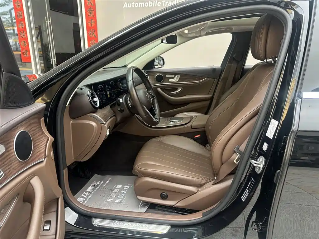 MERCEDES-BENZ E CLASS