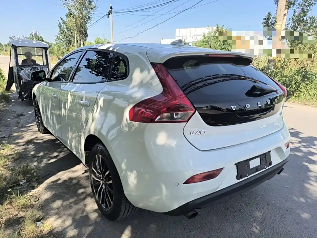 Volvo V40 — миниатюра 5
