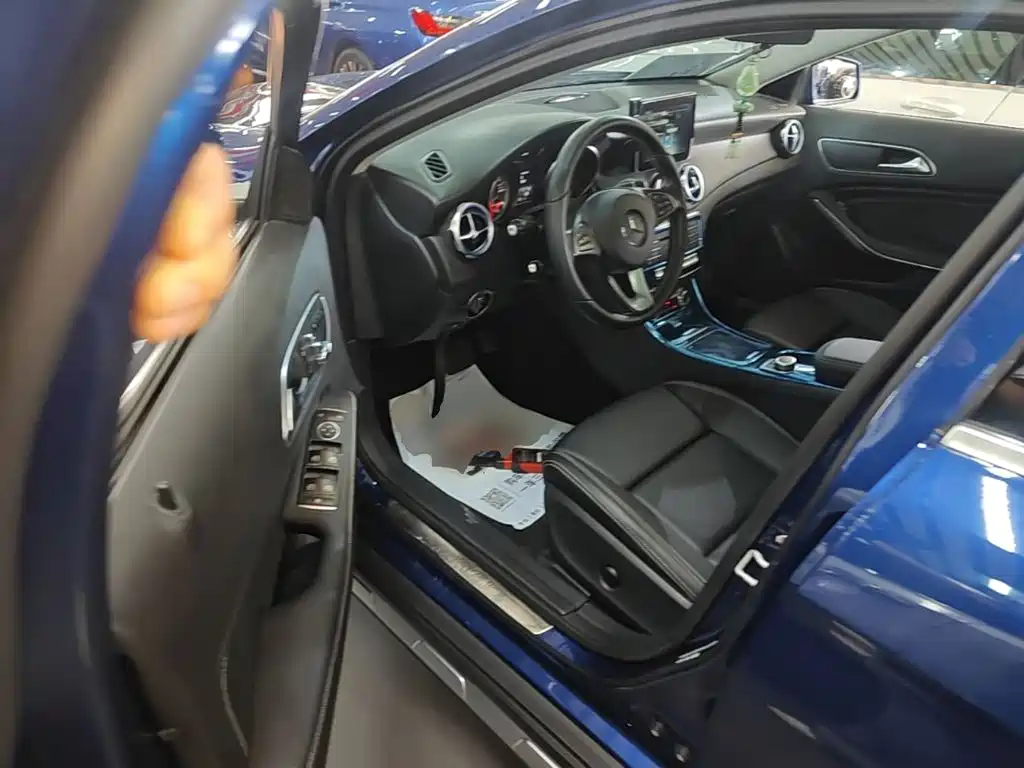 Mercedes-Benz GLA — миниатюра 16