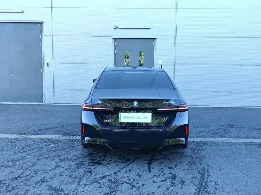 BMW i5 — миниатюра 5
