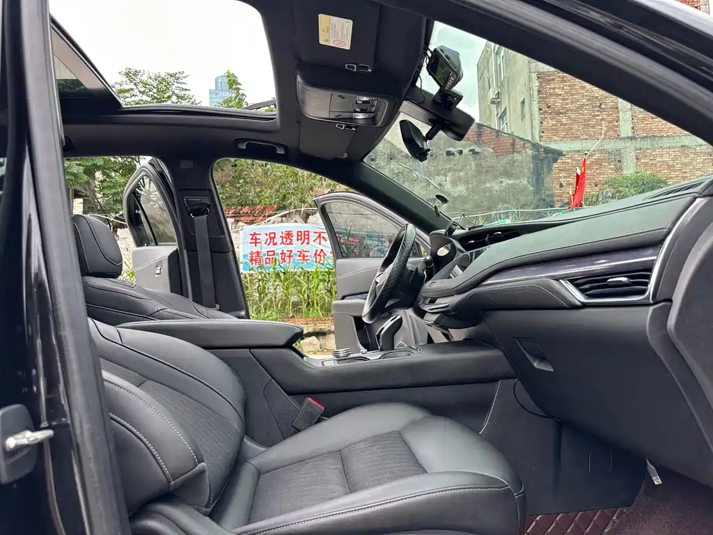 Cadillac XT4 — миниатюра 13