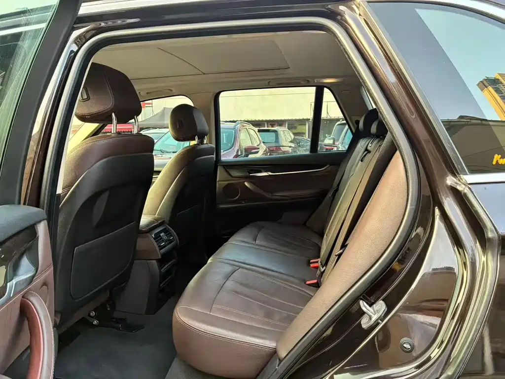 BMW X5 (Import) — миниатюра 6