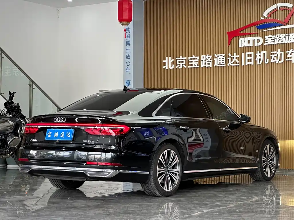 Audi A8 — миниатюра 6