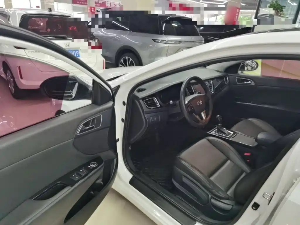 Hyundai Mistra — миниатюра 16