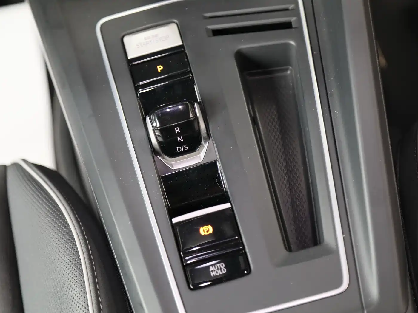 Volkswagen Golf 2023 Черный из Китая, фото 5