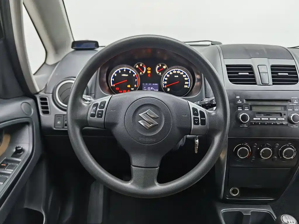 Suzuki SX4 — миниатюра 11