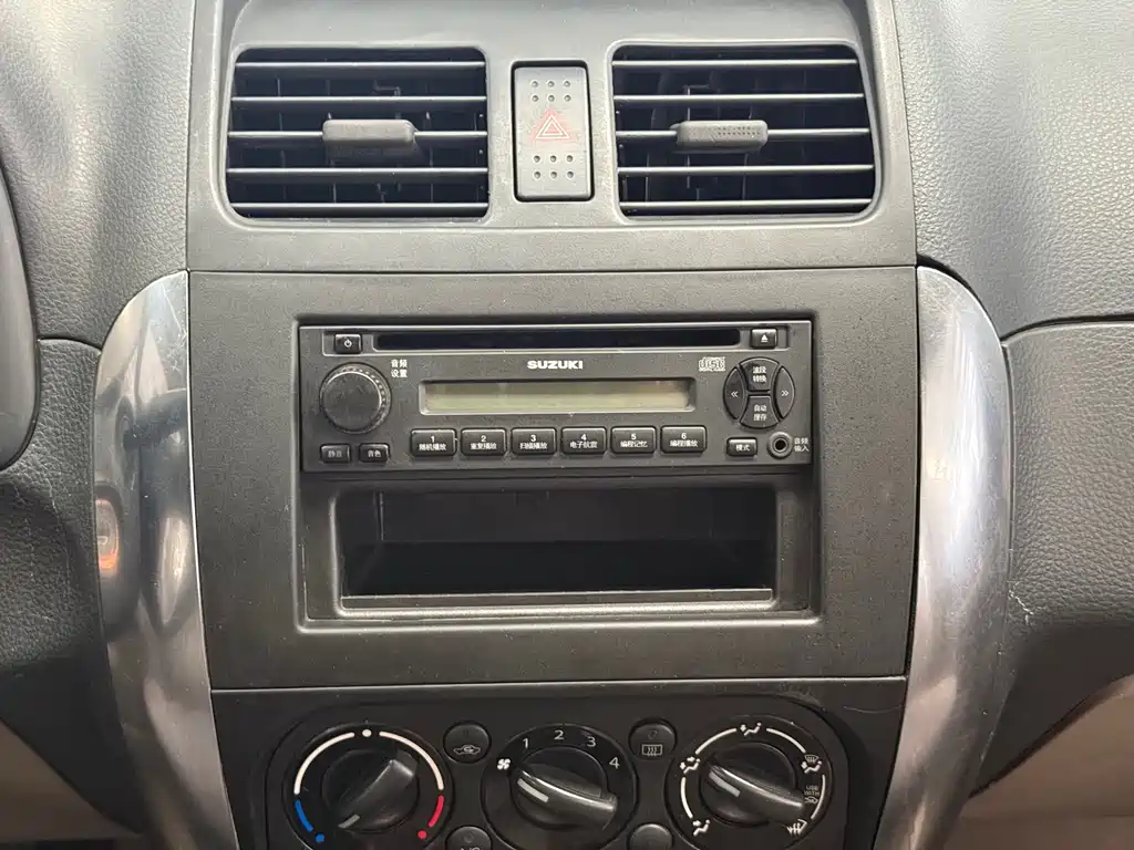 Suzuki SX4 2011 1.6L AT Comfort