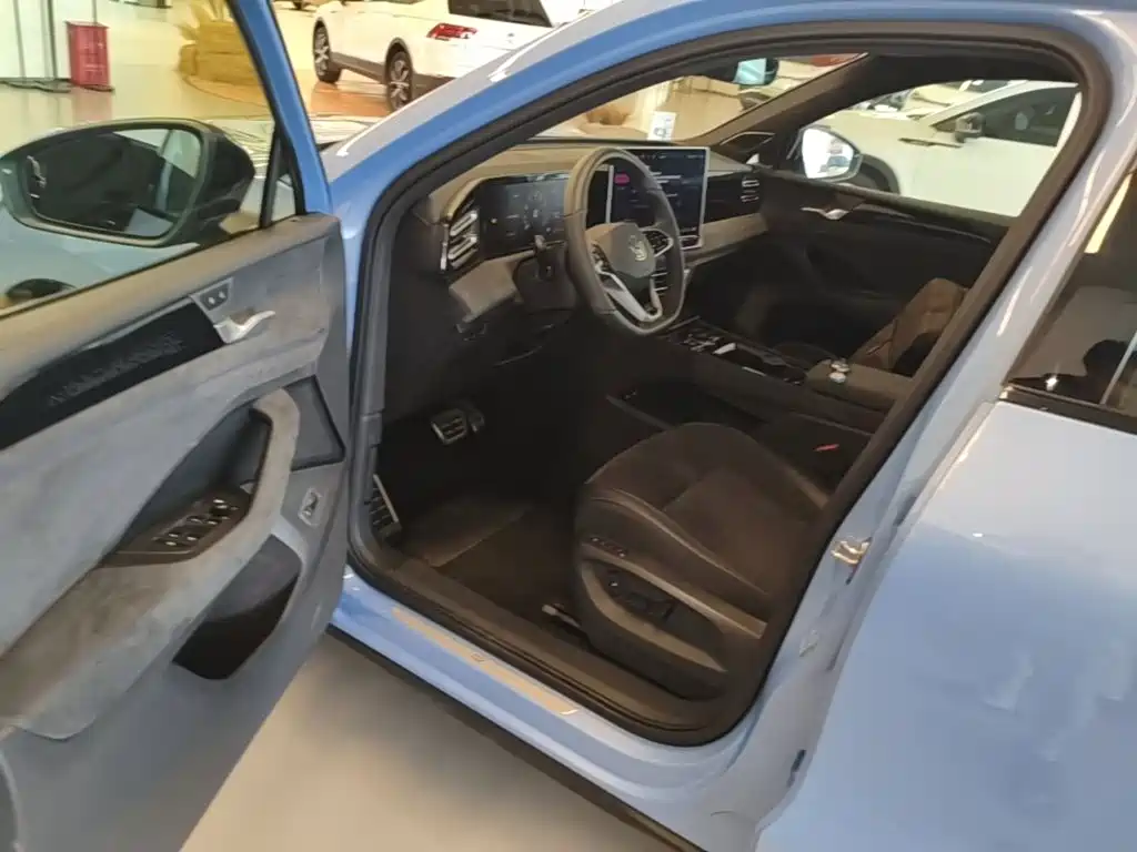 Volkswagen Tiguan L — миниатюра 23