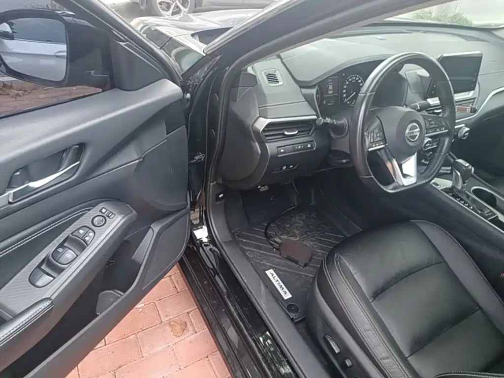 Nissan Teana — миниатюра 16