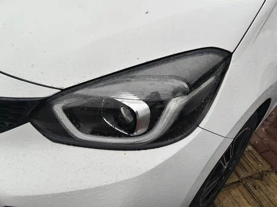 Honda Fit — миниатюра 5