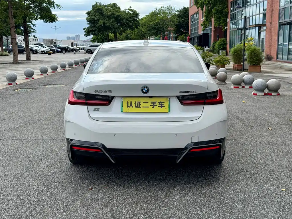 BMW i3 — миниатюра 4