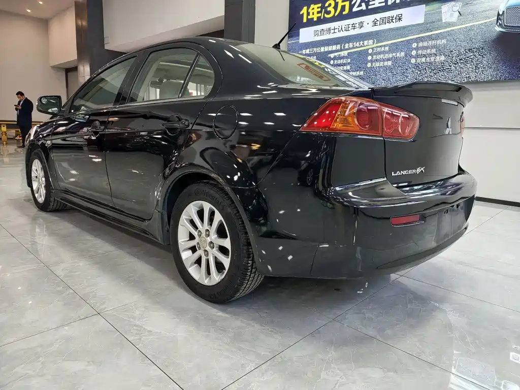 Mitsubishi Lancer EX — миниатюра 10