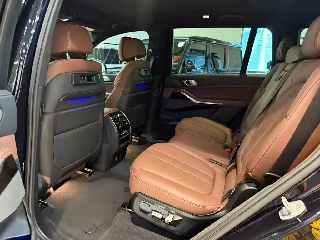 BMW X7 — миниатюра 13
