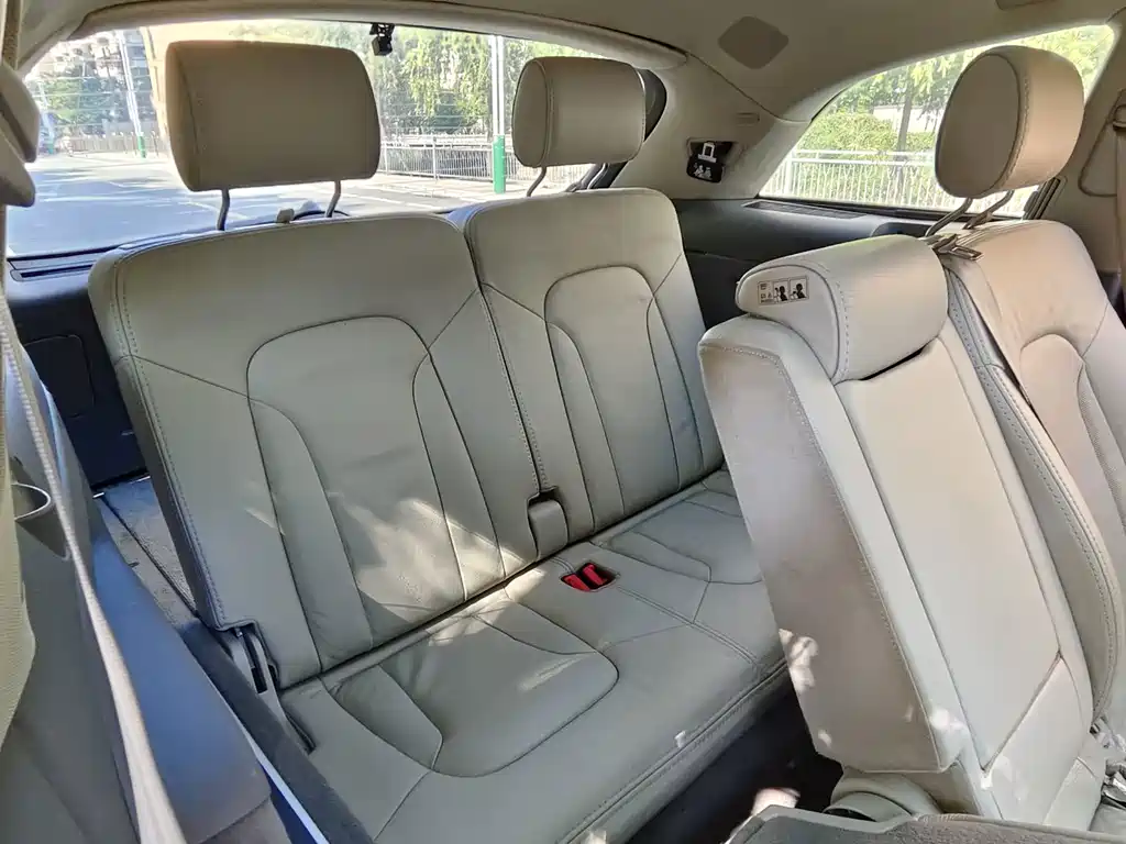 Audi Q7 — миниатюра 15