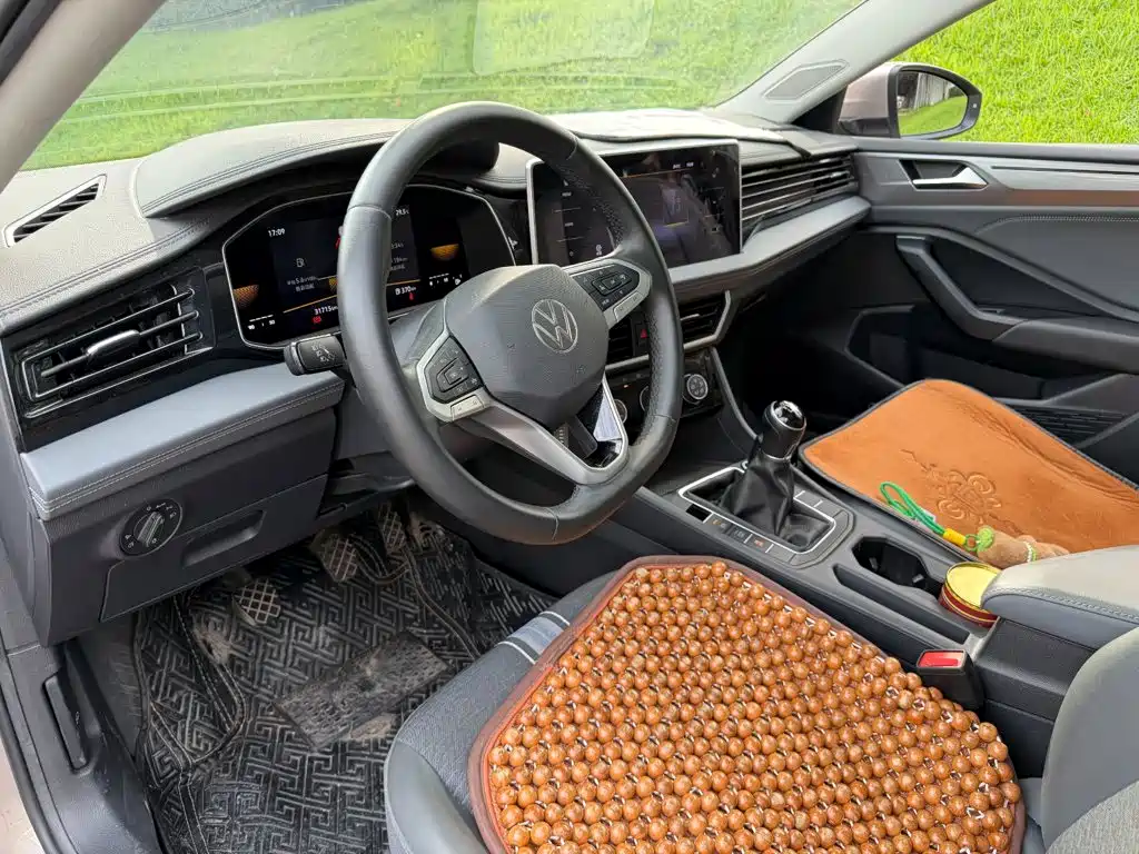 Volkswagen Sagitar — миниатюра 7