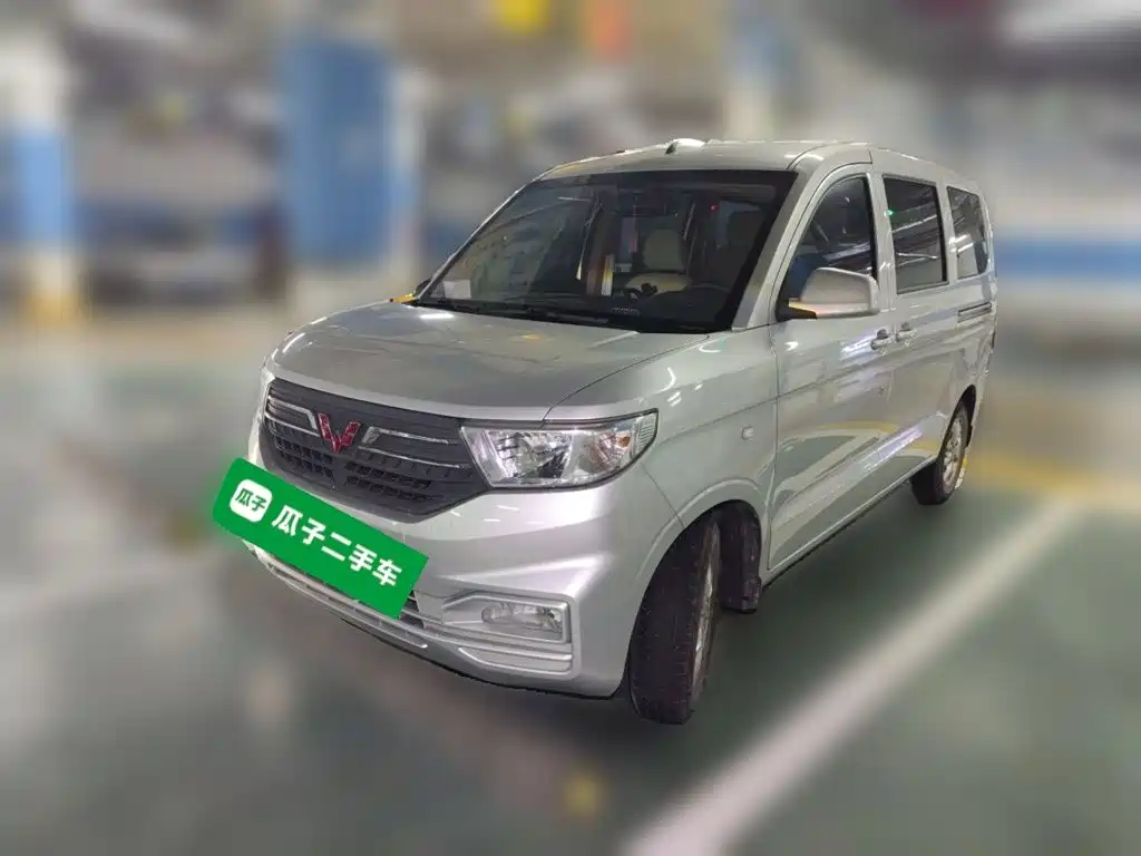 Wuling Hongguang V — миниатюра 2