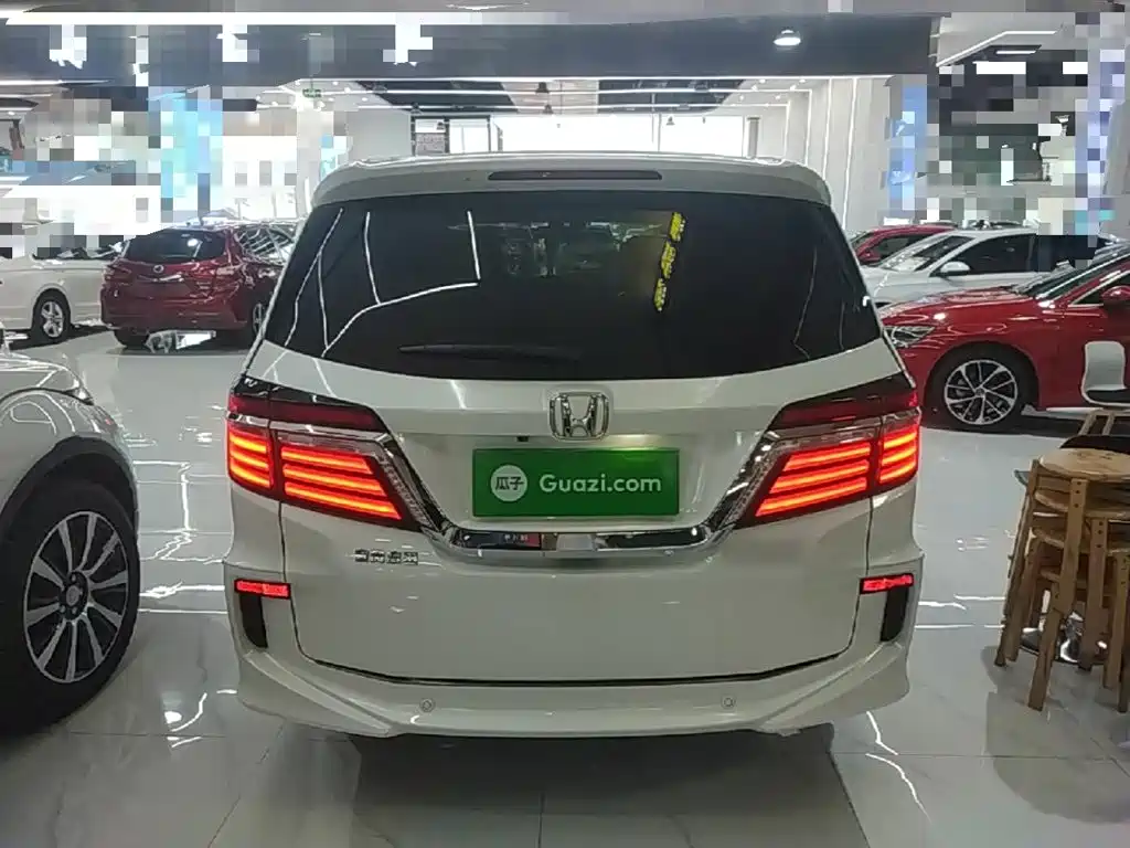Honda Elysion — миниатюра 6