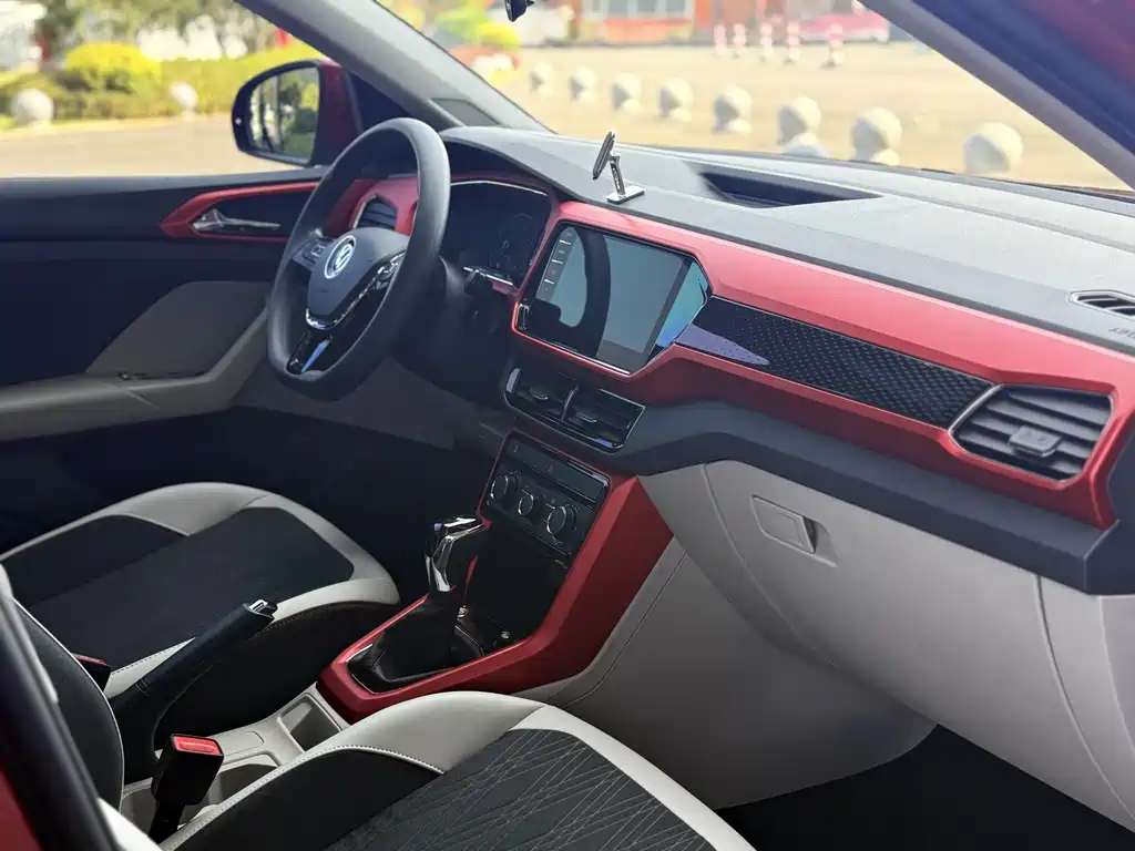 Volkswagen T-Cross — миниатюра 11