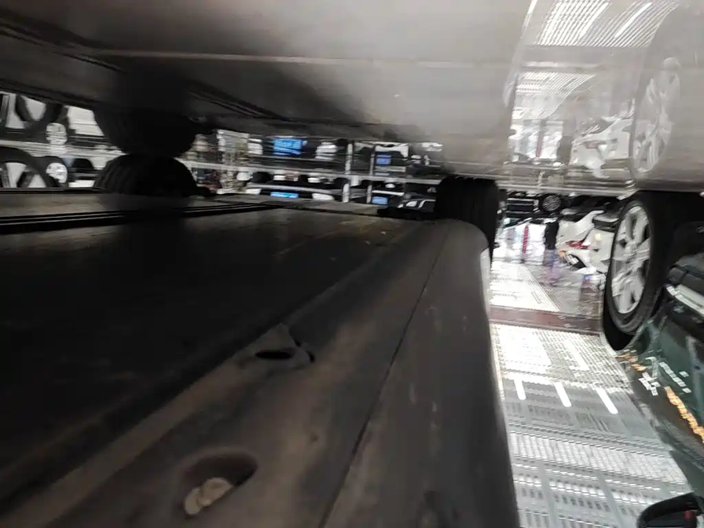Tesla Model Y — миниатюра 22