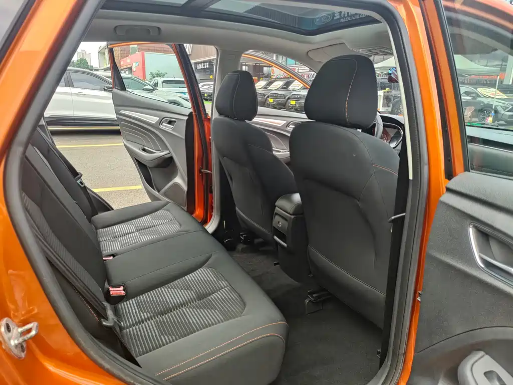 Roewe RX3 — миниатюра 11