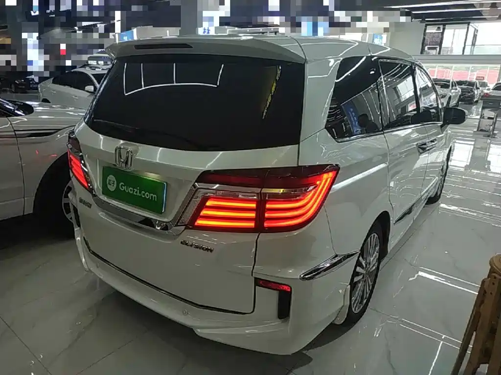 Honda Elysion — миниатюра 7