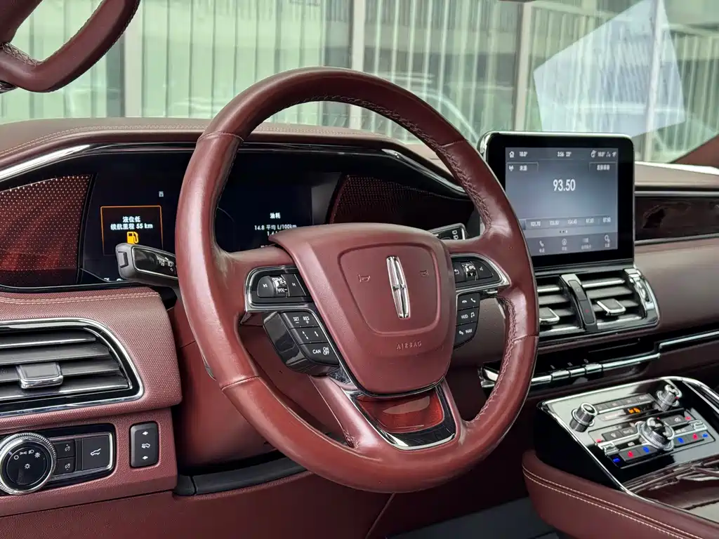 Lincoln Navigator — миниатюра 9
