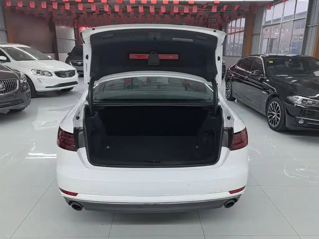 Audi A4L — миниатюра 19