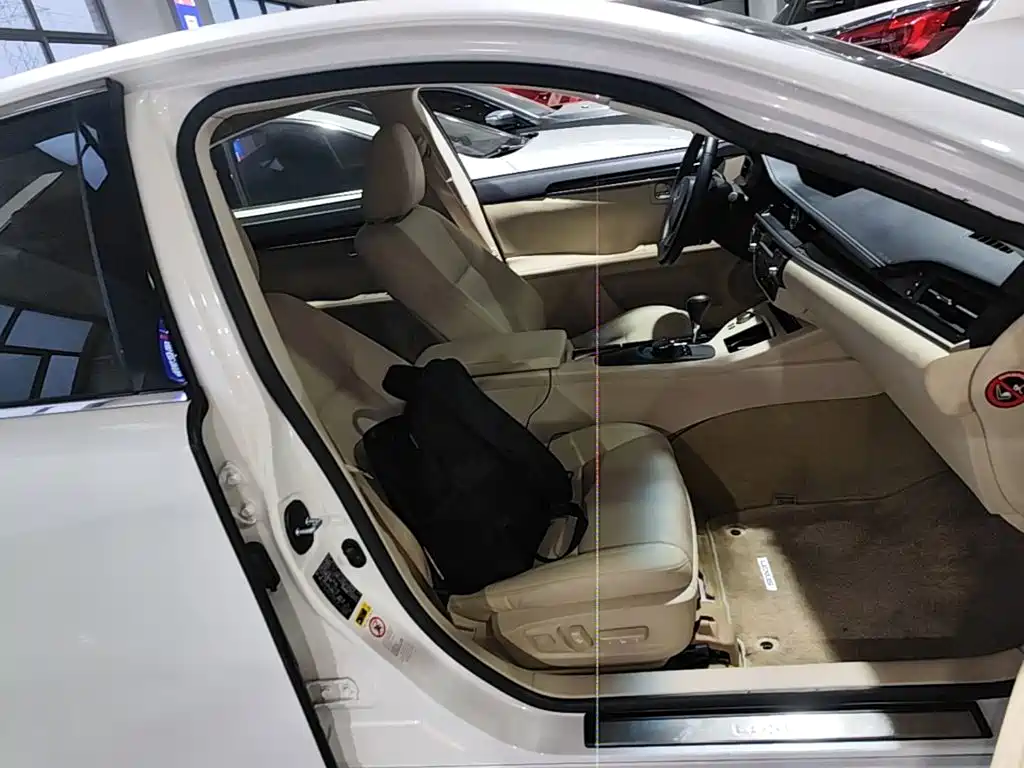 Lexus ES — миниатюра 25