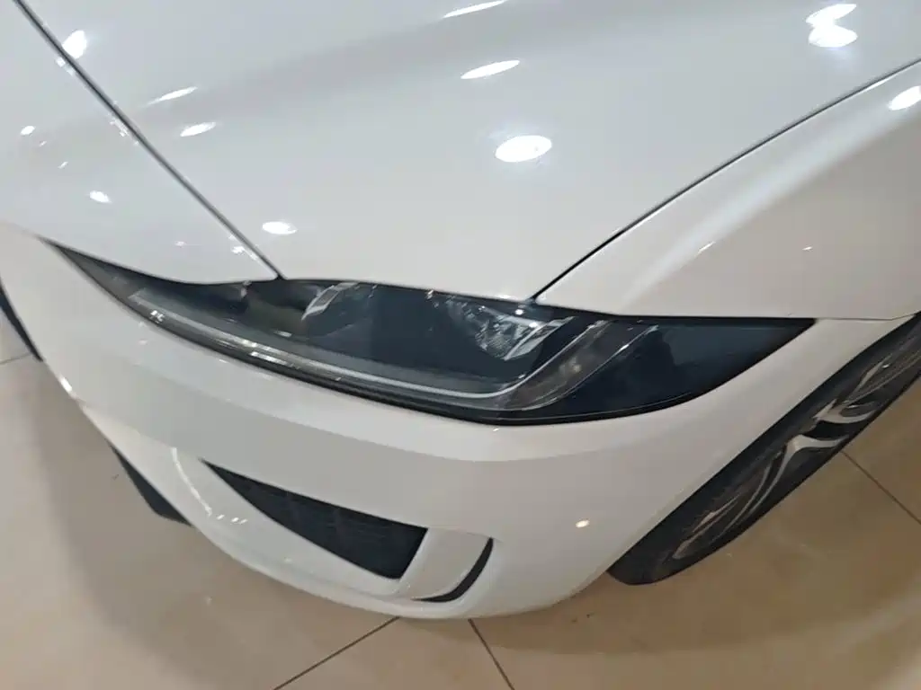 Jaguar XEL — миниатюра 24
