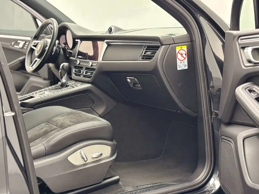 Porsche Macan — миниатюра 23