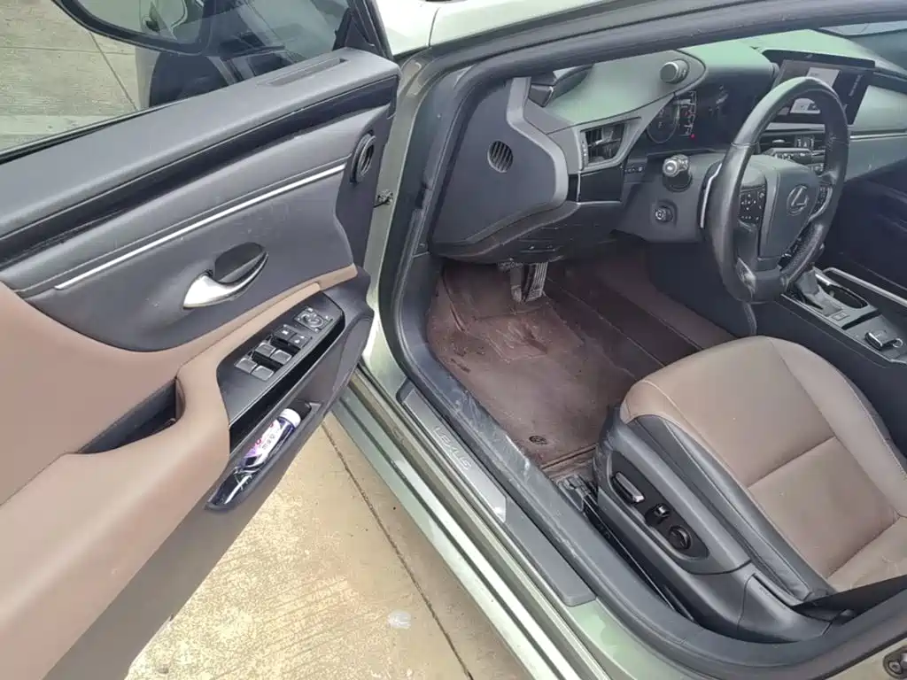 Lexus ES — миниатюра 16