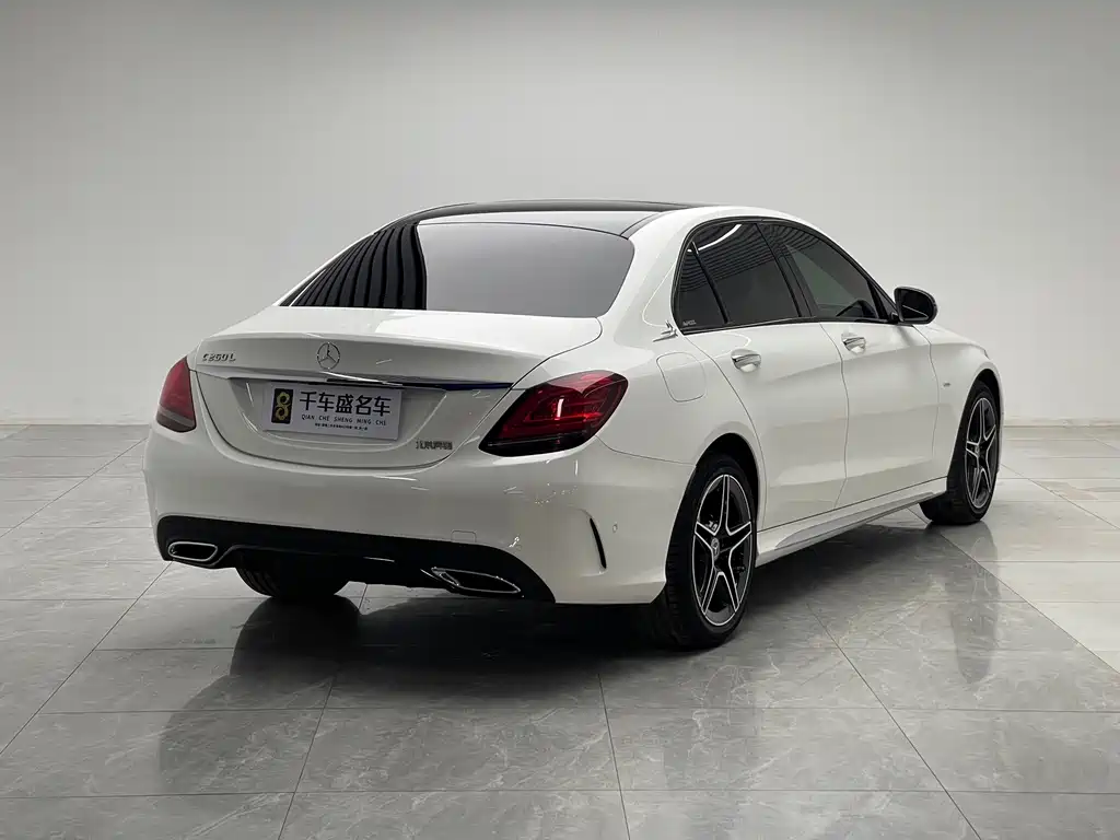 Mercedes-Benz C-Class — миниатюра 6
