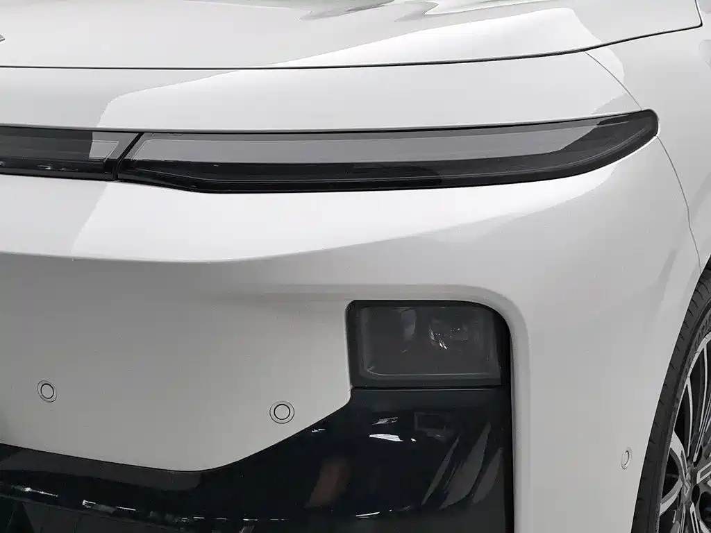 Leapmotor Leapmotor B10 — миниатюра 7