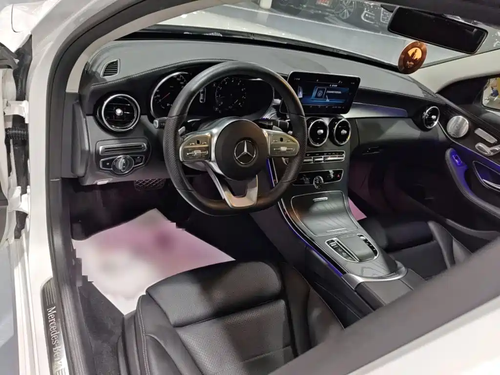 Mercedes-Benz C-Class — миниатюра 12