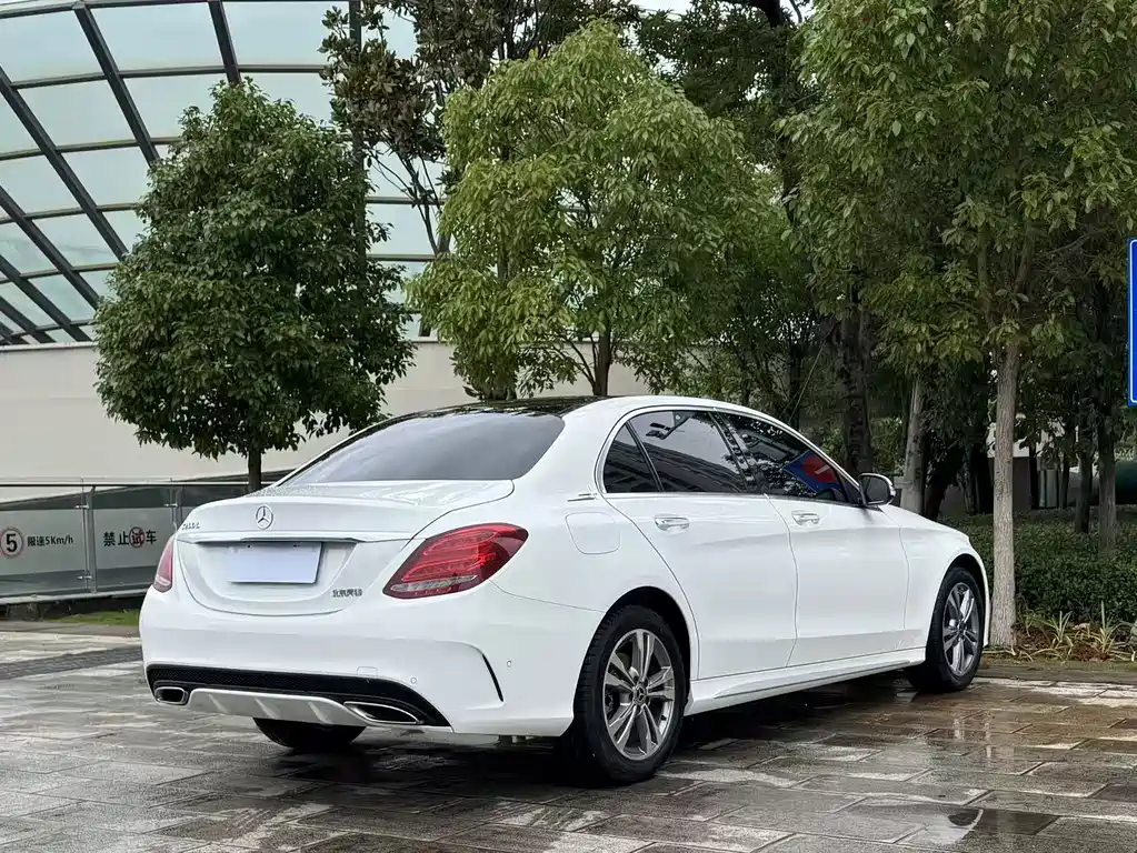 Mercedes-Benz C-Class — миниатюра 9