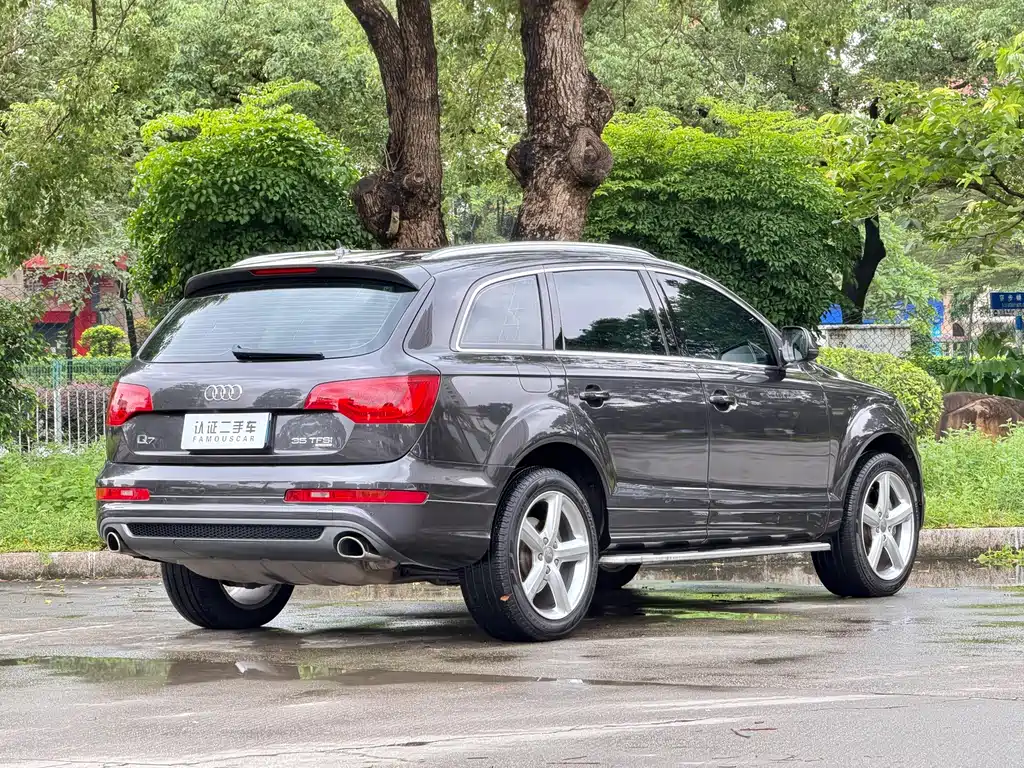 Audi Q7 — миниатюра 5