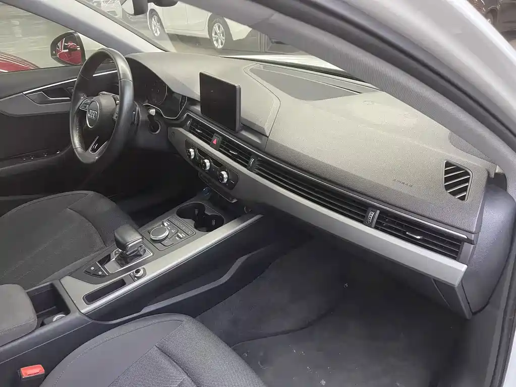 Audi A4L — миниатюра 5