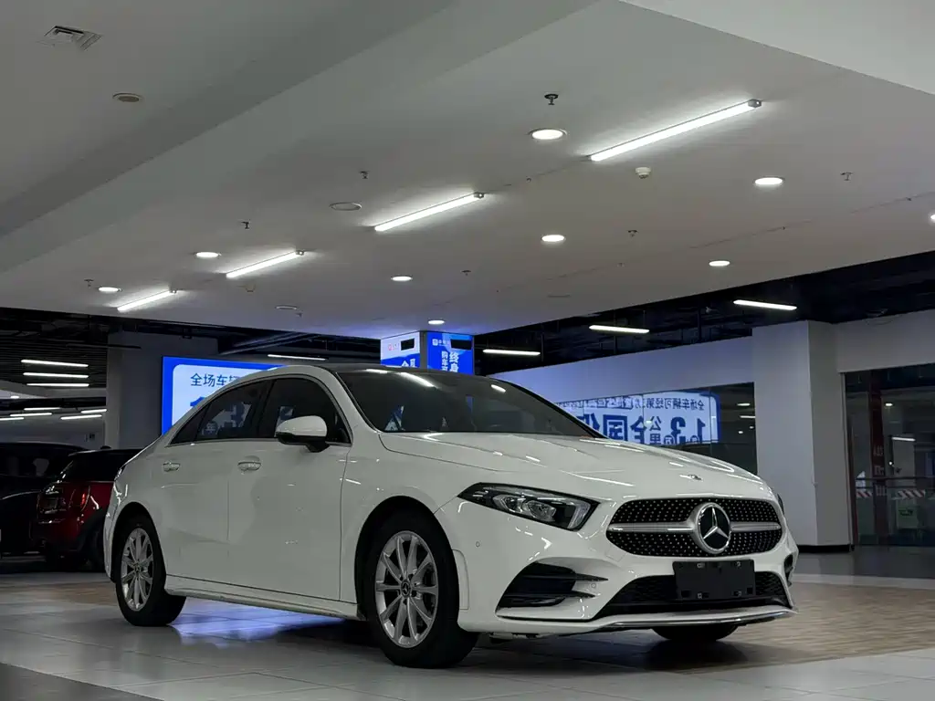 Mercedes-Benz A-Class — миниатюра 3