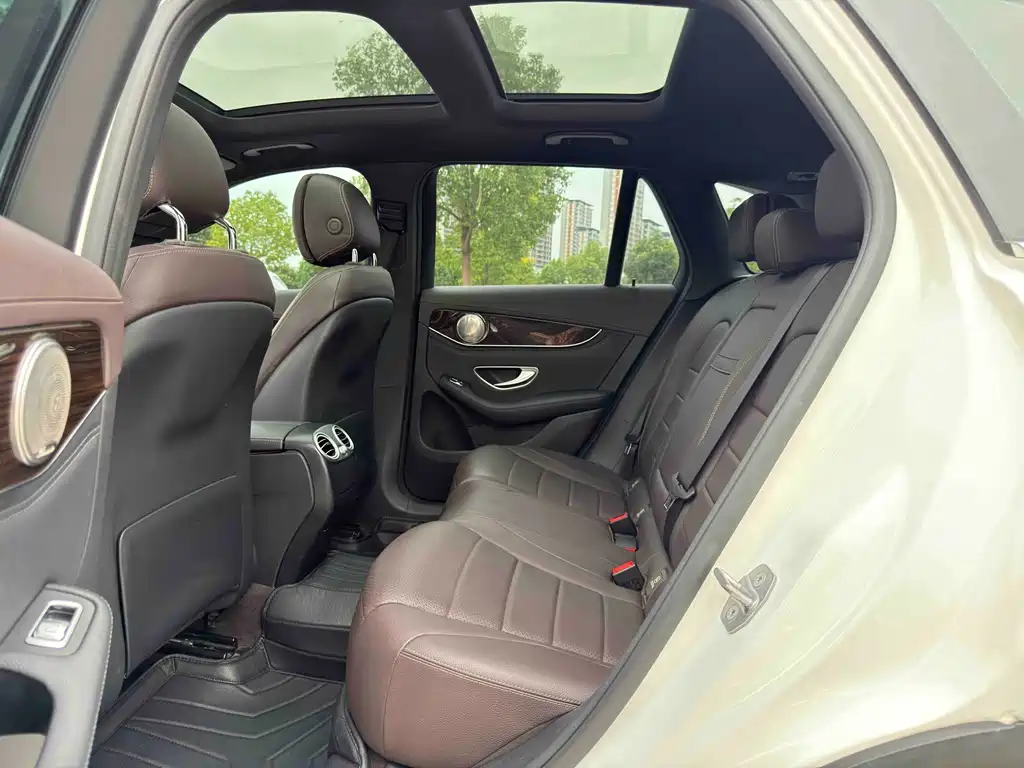 Mercedes-Benz GLC — миниатюра 9