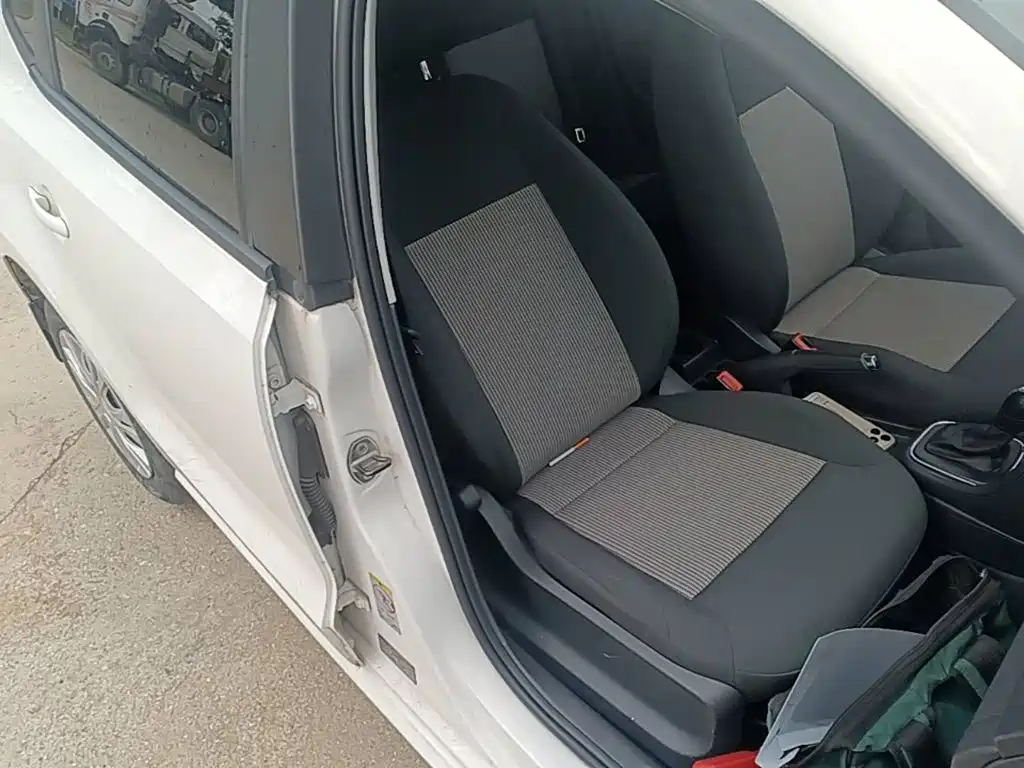 Volkswagen Polo — миниатюра 25