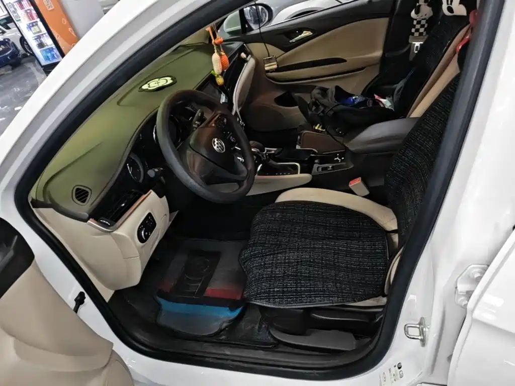 Buick Verano — миниатюра 15