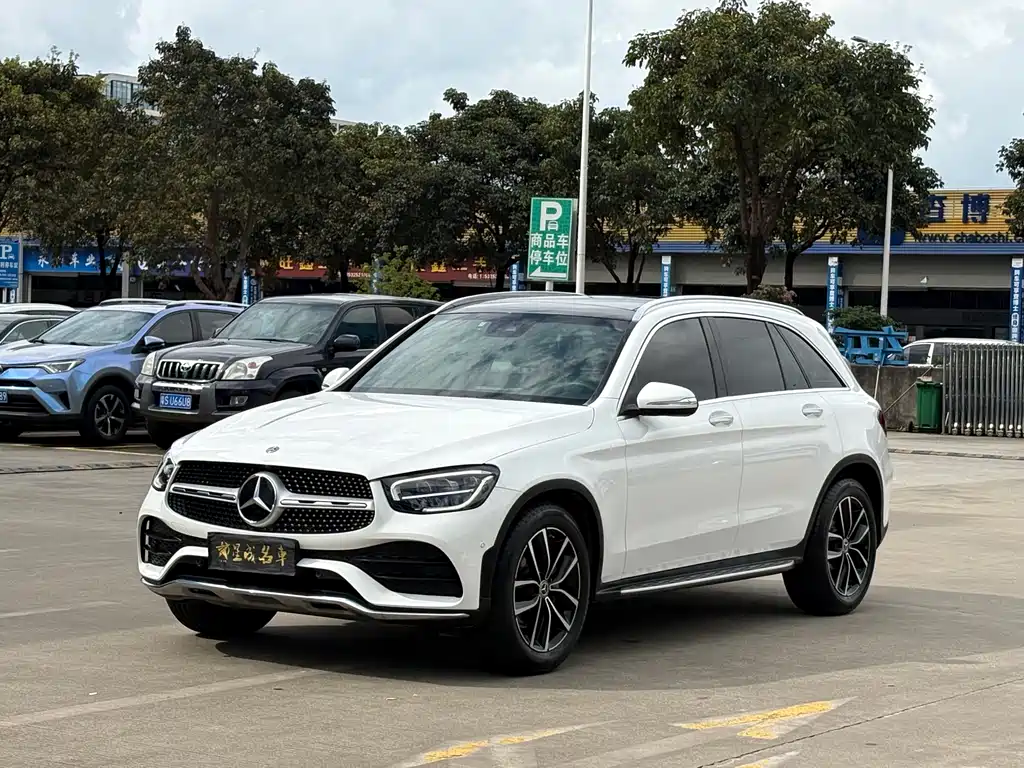 Купить Mercedes-Benz GLC