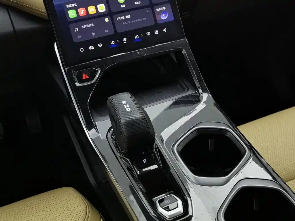 Geely Boyue L — миниатюра 13