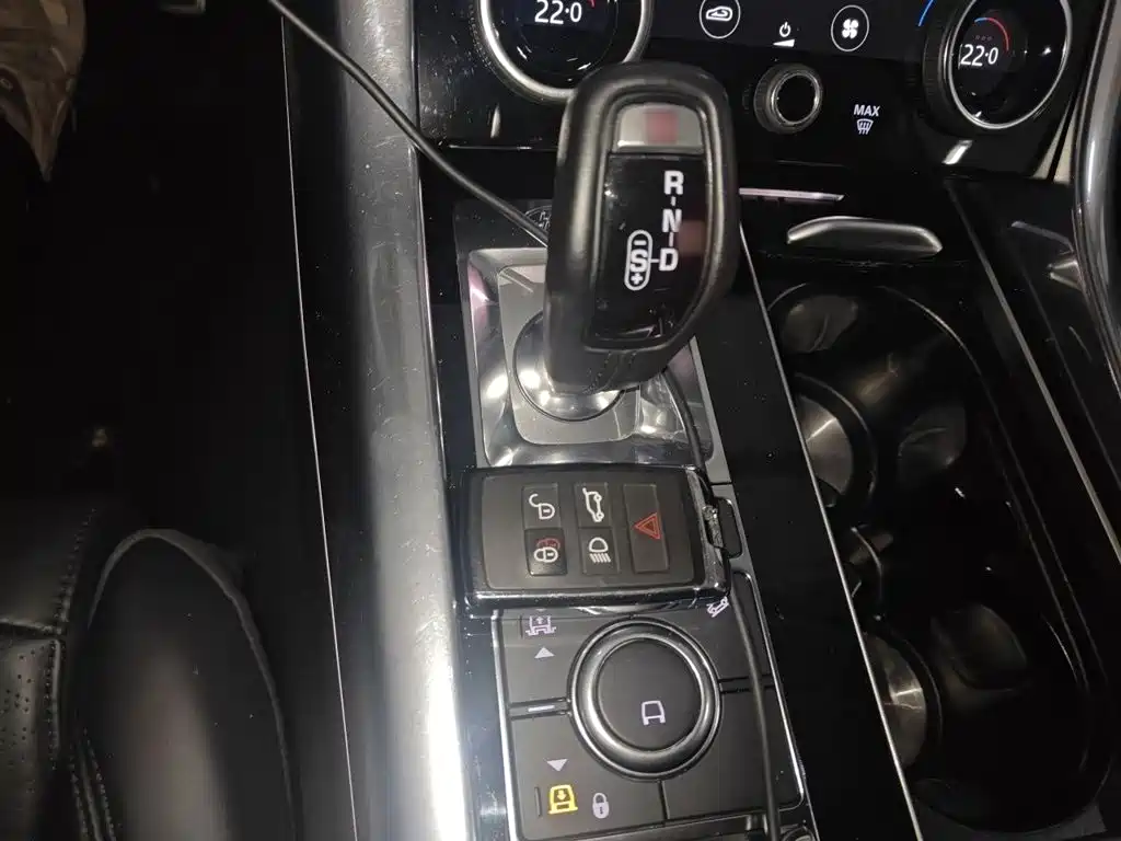 Land Rover Range Rover Sport 2018 3.0 SC V6 DYNAMIC